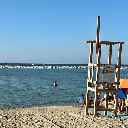Affittacamere La Casa Dei Nonni Al Mare *